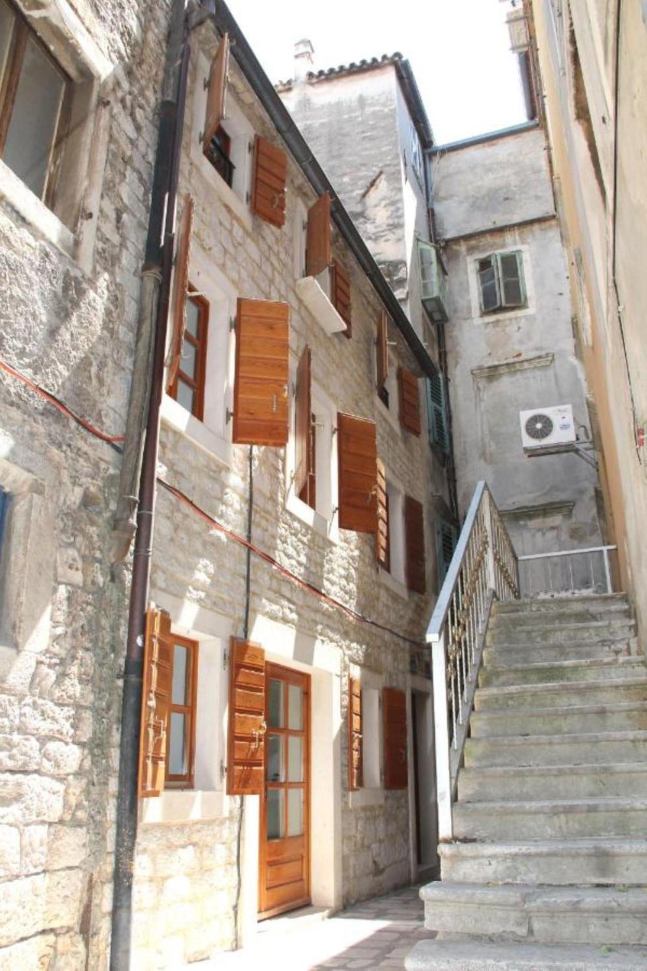Sunny Rooms And Suites Szybenik Zewnętrze zdjęcie